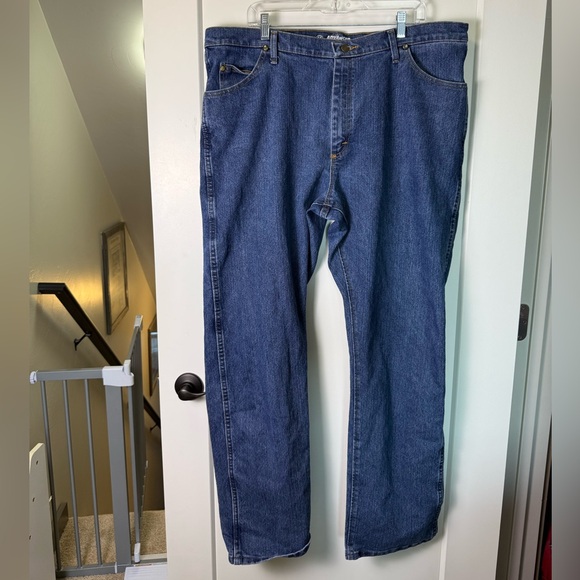 Wrangler Other - Wrangler Men's 47 Regular Advanced Comfort Stretch Mid‎ Rise Regular Fit Tapered